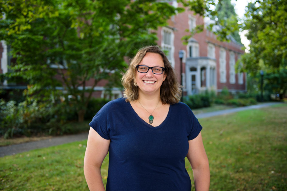 Bio Prof Hailed As Outstanding Mentor